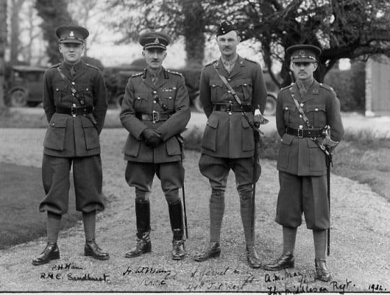 four_army_man_family_officers