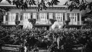 1935 Johanna Wolff's House Ermitage at Orseline  maybe from Aunty May Album 1200dpi