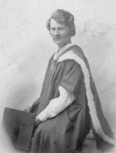 Winifred (Cran) Reis)